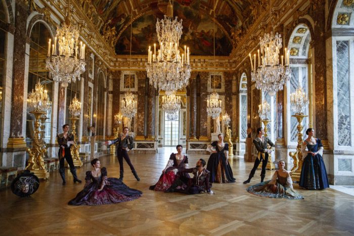 Opéra Atelier: Versailles-Persee. The artists of the Opera Atelier from their production of Persée in the Hall of Mirrors at the Royal Palace of Versailles. Photo: Bruce Zinger.